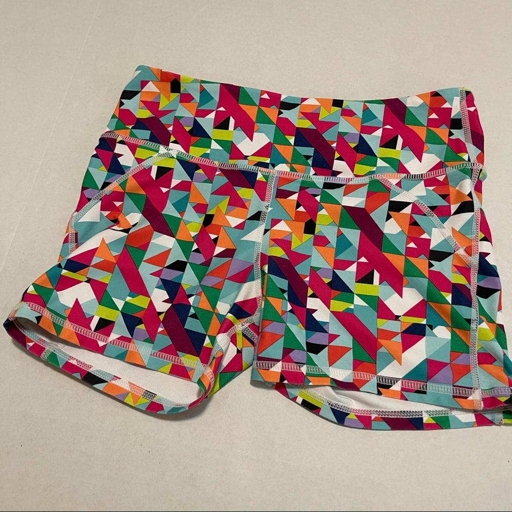 🛍Fabletics shorts | kids | girl | XS Multicolored Print.